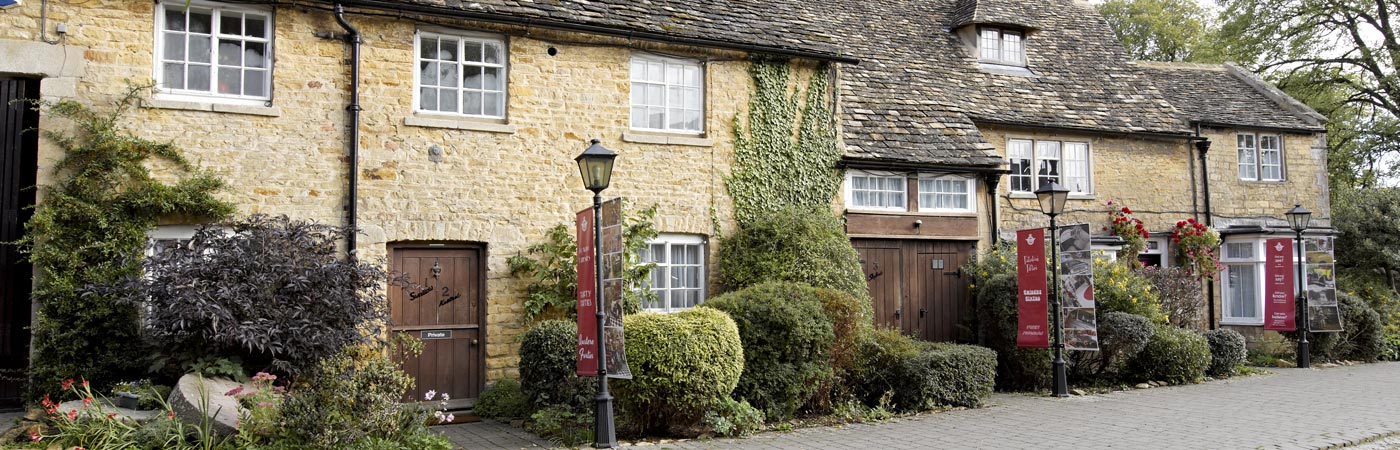 Special Offers And Late Availability For Holidays At Cotswold Cottages